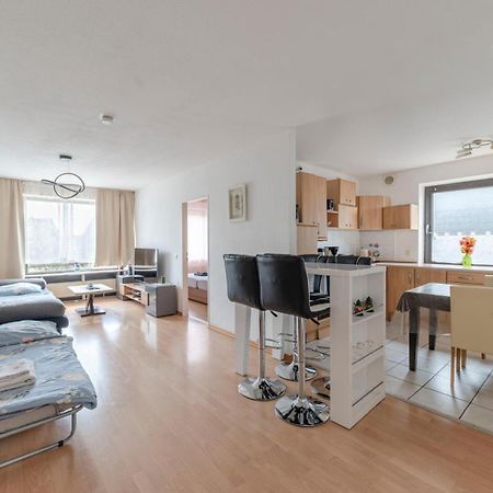 Schoene, Moeblierte Wohnung Mit Balkon Und Tiefgarage Düsseldorf Zewnętrze zdjęcie