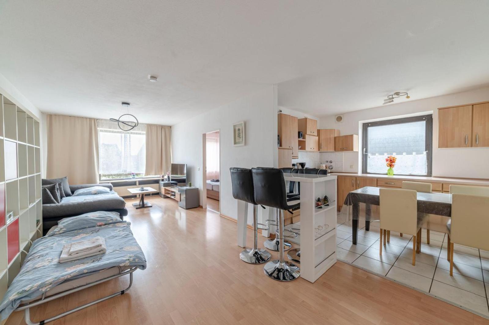 Schoene, Moeblierte Wohnung Mit Balkon Und Tiefgarage Düsseldorf Zewnętrze zdjęcie